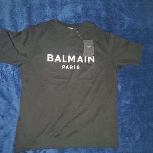 Balmain black t shirt (L)